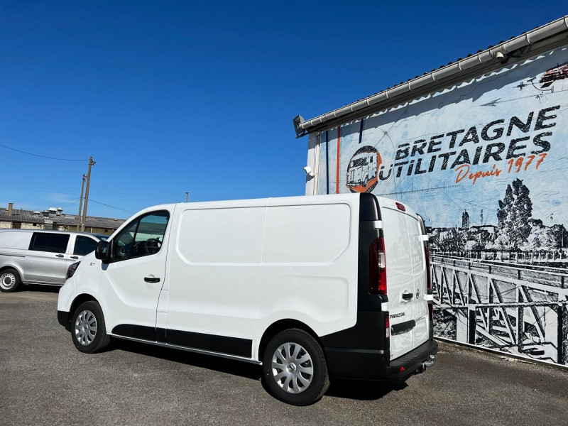 Photo 4 de l'offre de NISSAN PRIMASTAR FG NEW L1H1 2.0 DCI 130CH CARPLAY + ATTELAGE à 30540€ chez Bretagne Utilitaires