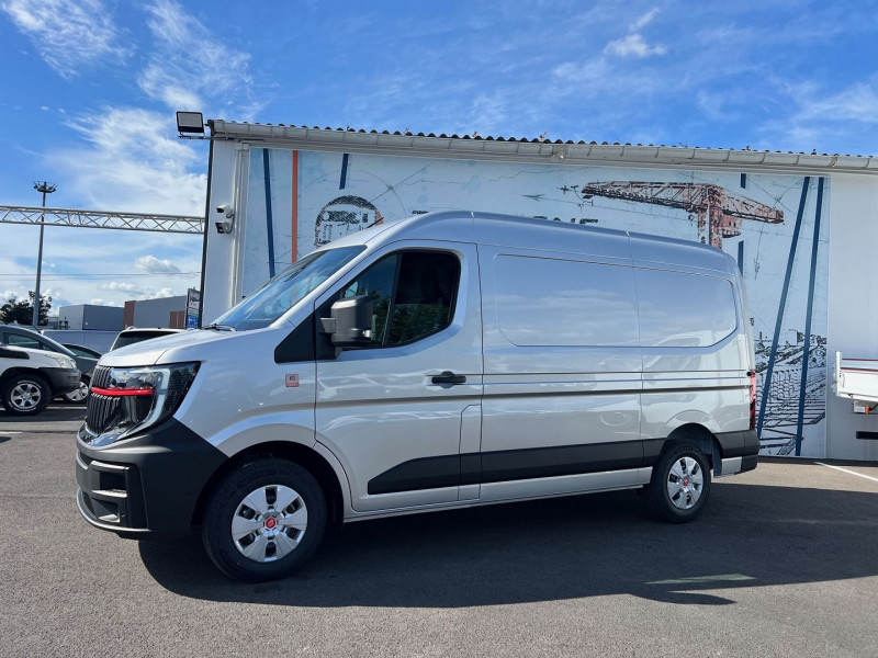 Photo 8 de l'offre de RENAULT MASTER IV FG F3500 L2H2 BVA9 170CH RED EDITION + OPTIONS à 47940€ chez Bretagne Utilitaires