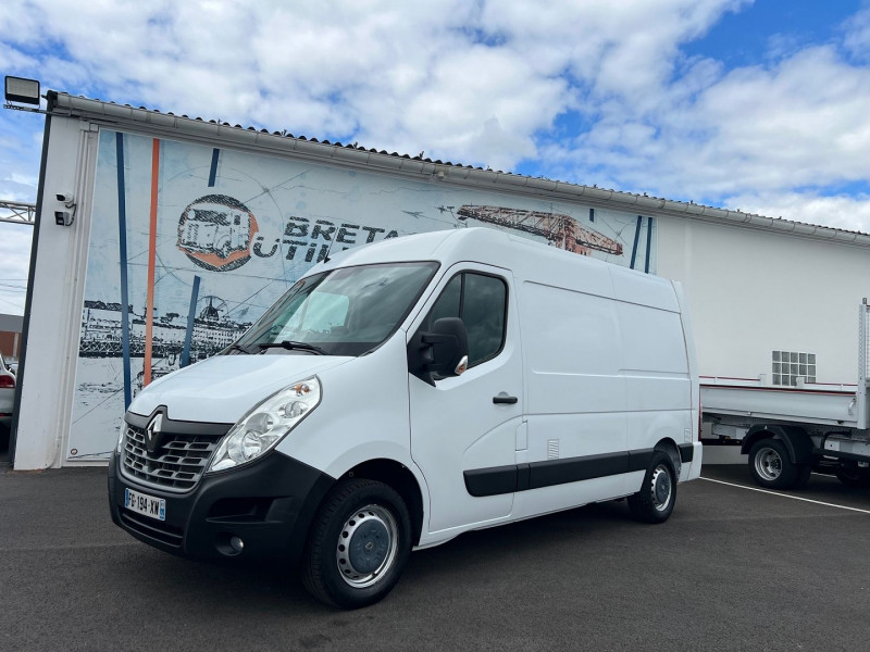 Photo 3 de l'offre de RENAULT MASTER HAYON ELEVATEUR F3500 L2H2 2.3 DCI 130CH GRAND CONFORT + OPTIONS à 23340€ chez Bretagne Utilitaires