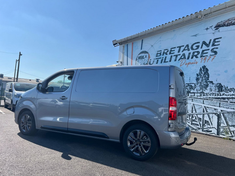 Photo 6 de l'offre de PEUGEOT EXPERT FG M 2.0 BLUEHDI 180CH S&S EAT8 + NBRES OPTIONS à 39540€ chez Bretagne Utilitaires