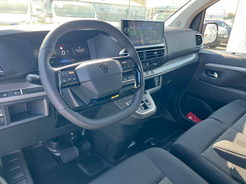 Photo 4 de l'offre de PEUGEOT EXPERT FG M 2.0 BLUEHDI 180CH S&S EAT8 + NBRES OPTIONS à 39540€ chez Bretagne Utilitaires