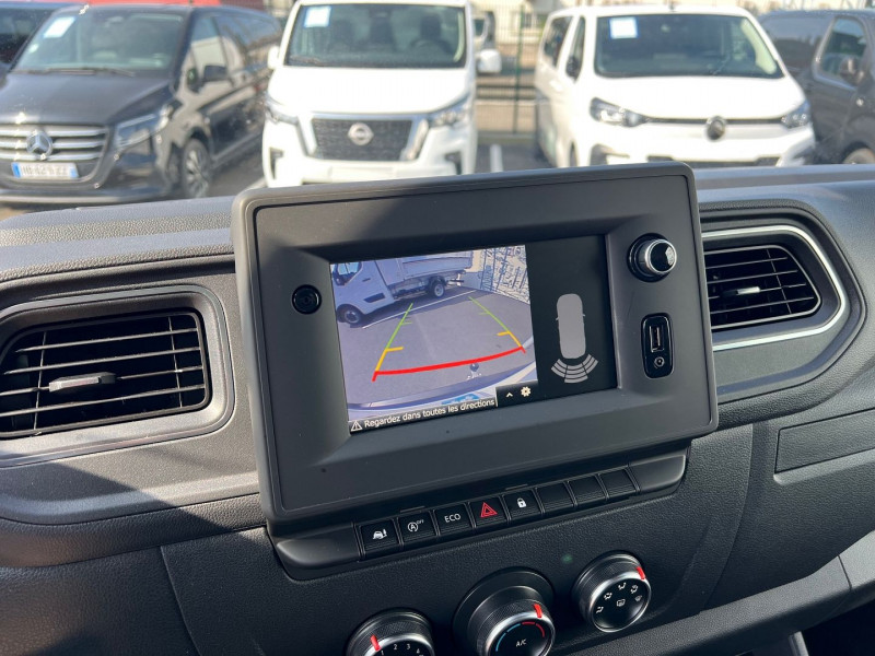 Photo 4 de l'offre de NISSAN INTERSTAR FG L3H2 3T5 2.3 DCI 150CH N-CONNECTA  + GALERIE + ATTELAGE à 36540€ chez Bretagne Utilitaires