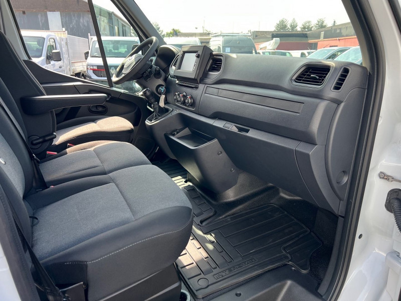 Photo 6 de l'offre de NISSAN INTERSTAR FG L3H2 3T5 2.3 DCI 150CH N-CONNECTA  + GALERIE + ATTELAGE à 36540€ chez Bretagne Utilitaires