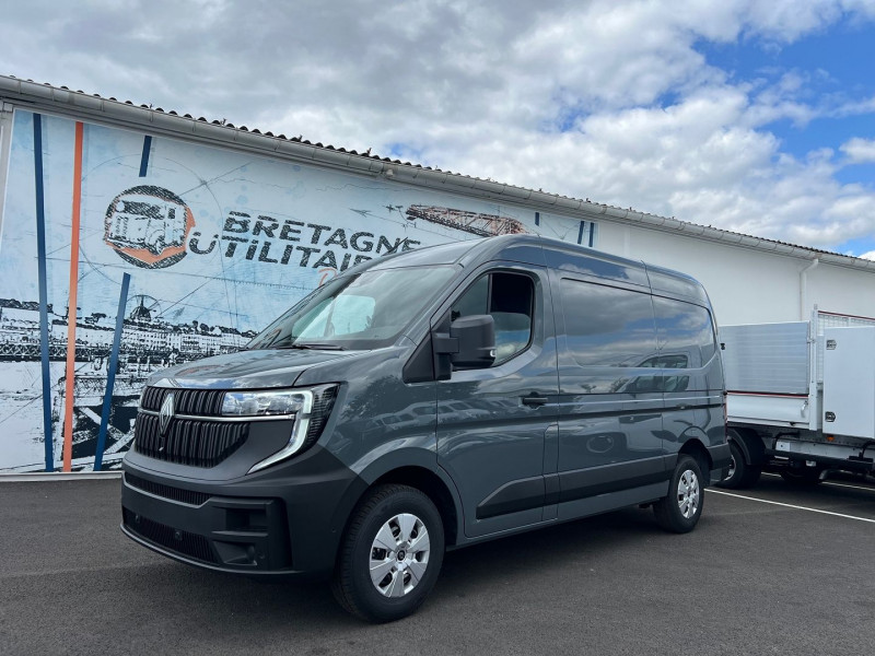 Photo 1 de l'offre de RENAULT MASTER IV FG F3500 L2H2 2.0 BLUE DCI 170CH EXTRA + NBRES OPTIONS à 39540€ chez Bretagne Utilitaires