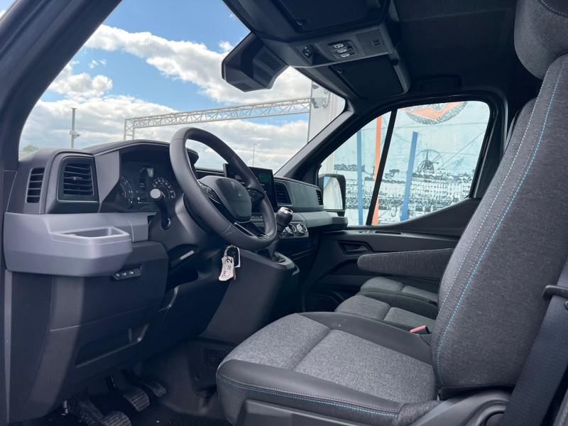 Photo 4 de l'offre de RENAULT MASTER IV FG F3500 L2H2 2.0 BLUE DCI 170CH EXTRA + NBRES OPTIONS à 39540€ chez Bretagne Utilitaires