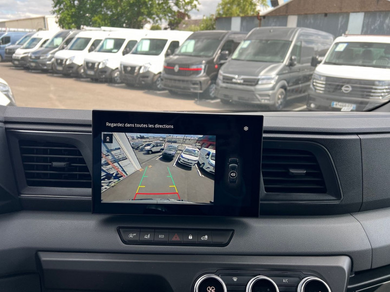Photo 5 de l'offre de RENAULT MASTER IV FG F3500 L3H2 2.0 BLUE DCI 170CH EXTRA + NBRES OPTIONS à 40740€ chez Bretagne Utilitaires