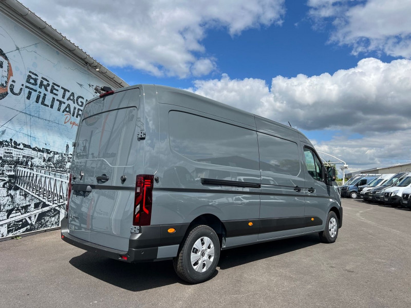 Photo 2 de l'offre de RENAULT MASTER IV FG F3500 L3H2 2.0 BLUE DCI 170CH EXTRA + NBRES OPTIONS à 40740€ chez Bretagne Utilitaires