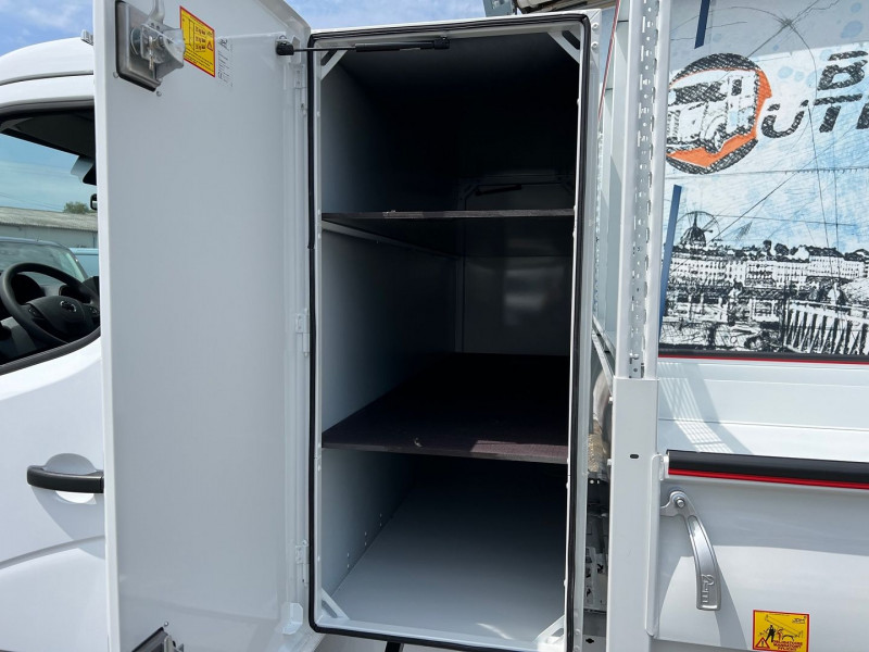 Photo 5 de l'offre de NISSAN INTERSTAR CCB BENNE + COFFRE JPM L3H1 PROPULSION RJ 3T5 2.3 DCI 165CH S/S ACENTA à 46740€ chez Bretagne Utilitaires