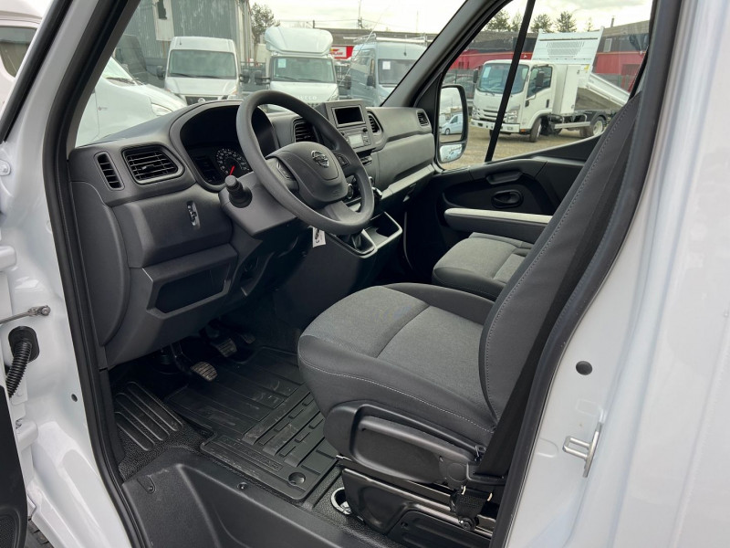 Photo 3 de l'offre de NISSAN INTERSTAR FG L2H2 3T5 2.3 DCI 150CH ACENTA à 31140€ chez Bretagne Utilitaires