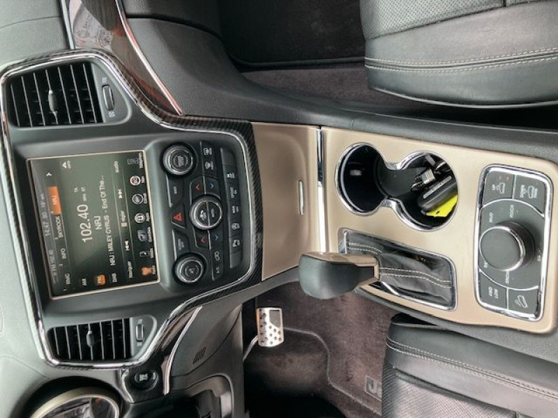 Photo 10 de l'offre de JEEP GRAND CHEROKEE 3.0 V6 CRD 250CH OVERLAND BVA8 + ATTELAGE à 24490€ chez Bretagne Utilitaires