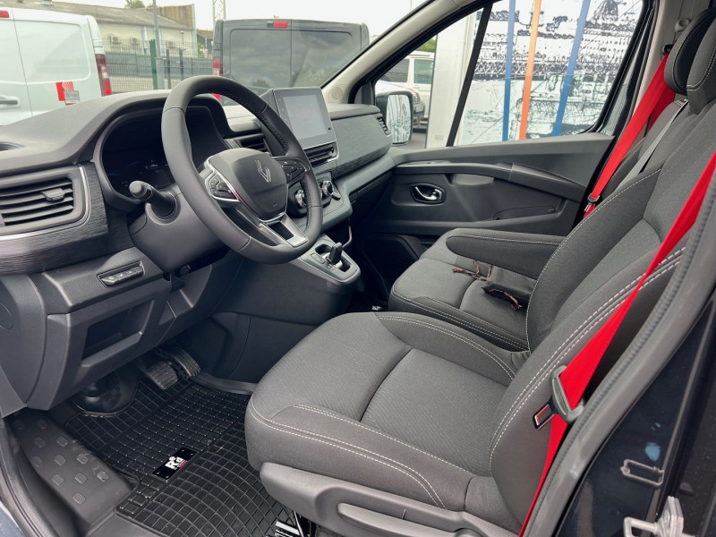 Photo 5 de l'offre de RENAULT TRAFIC COMETE 3T L2H1 170 CV BVA9 EXCLUSIVE + OPTIONS à 43140€ chez Bretagne Utilitaires
