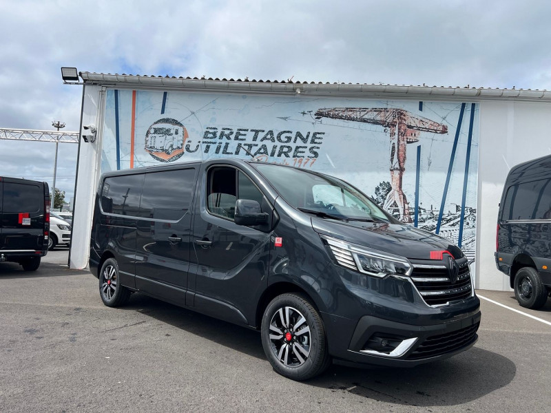 Photo 1 de l'offre de RENAULT TRAFIC COMETE 3T L2H1 170 CV BVA9 EXCLUSIVE + OPTIONS à 43140€ chez Bretagne Utilitaires
