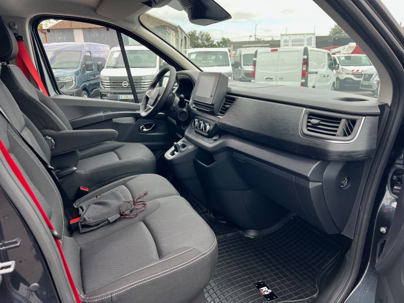 Photo 6 de l'offre de RENAULT TRAFIC COMETE 3T L2H1 170 CV BVA9 EXCLUSIVE + OPTIONS à 43140€ chez Bretagne Utilitaires