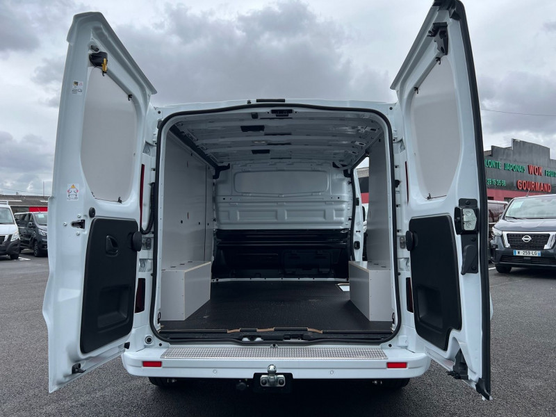 Photo 3 de l'offre de RENAULT TRAFIC GLACIER 3T L1H1 170 CV BVA9 EXCLUSIVE + OPTIONS à 41460€ chez Bretagne Utilitaires