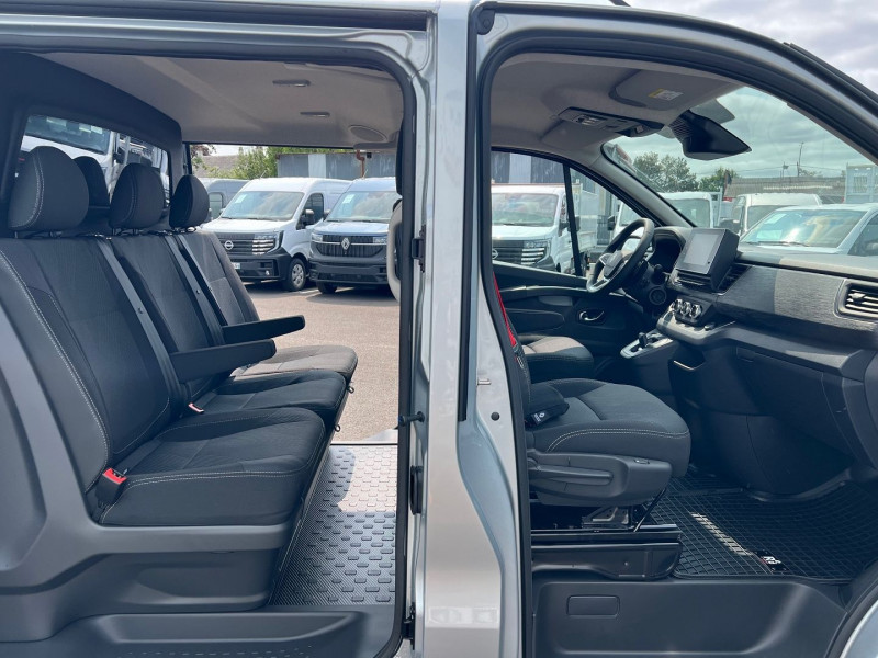 Photo 5 de l'offre de RENAULT TRAFIC NEW 5 PLACES BVA9 170 CV L2H1 EXCLUSIVE + OPTIONS à 46740€ chez Bretagne Utilitaires
