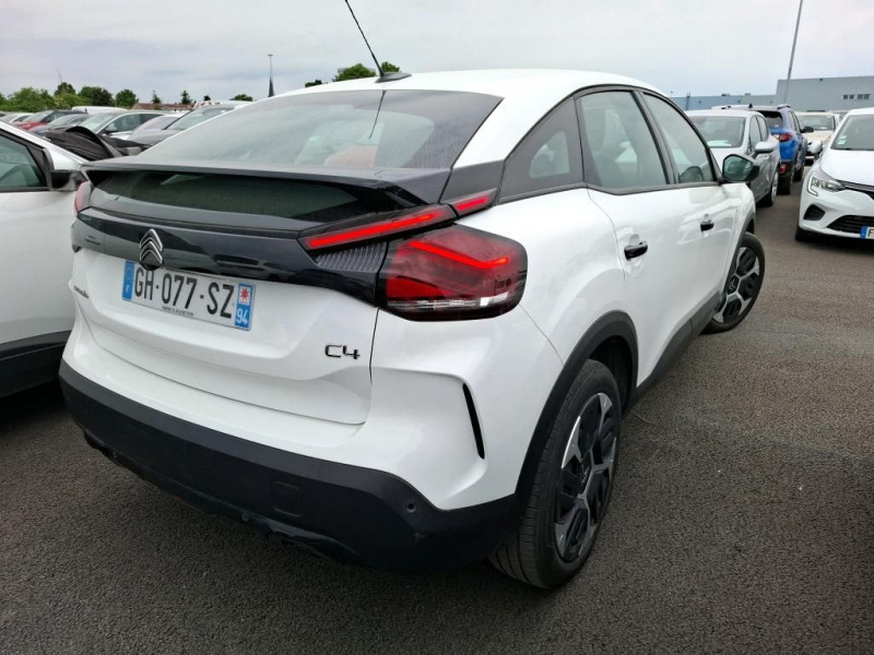 Photo 2 de l'offre de CITROEN C4 STE 1.5 BLUEHDI 130CH FEEL NAV BUSINESS R EAT8 à 17880€ chez Bretagne Utilitaires