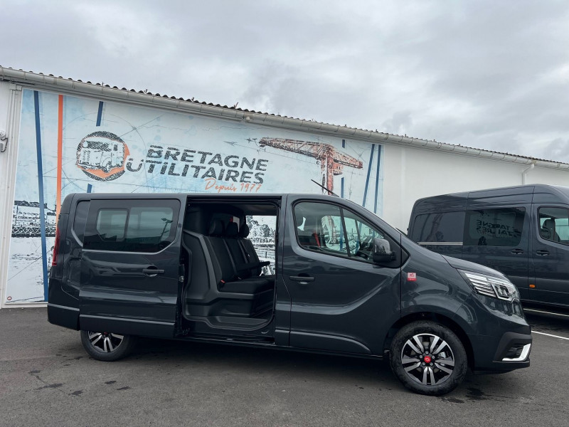 Photo 1 de l'offre de RENAULT TRAFIC NEW 5 PLACES BVA9 170 CV L2H1 EXCLUSIVE + OPTIONS à 46740€ chez Bretagne Utilitaires