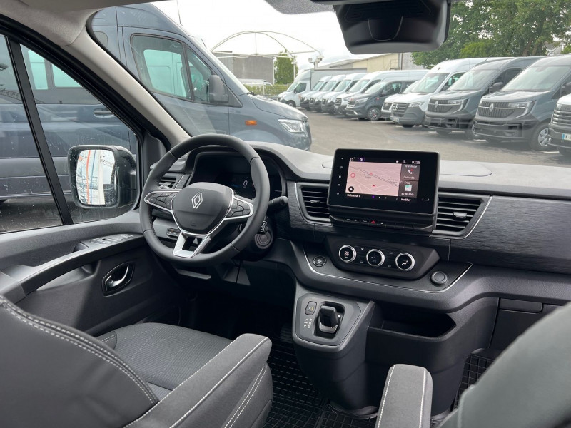 Photo 7 de l'offre de RENAULT TRAFIC NEW 5 PLACES BVA9 170 CV L2H1 EXCLUSIVE + OPTIONS à 46740€ chez Bretagne Utilitaires