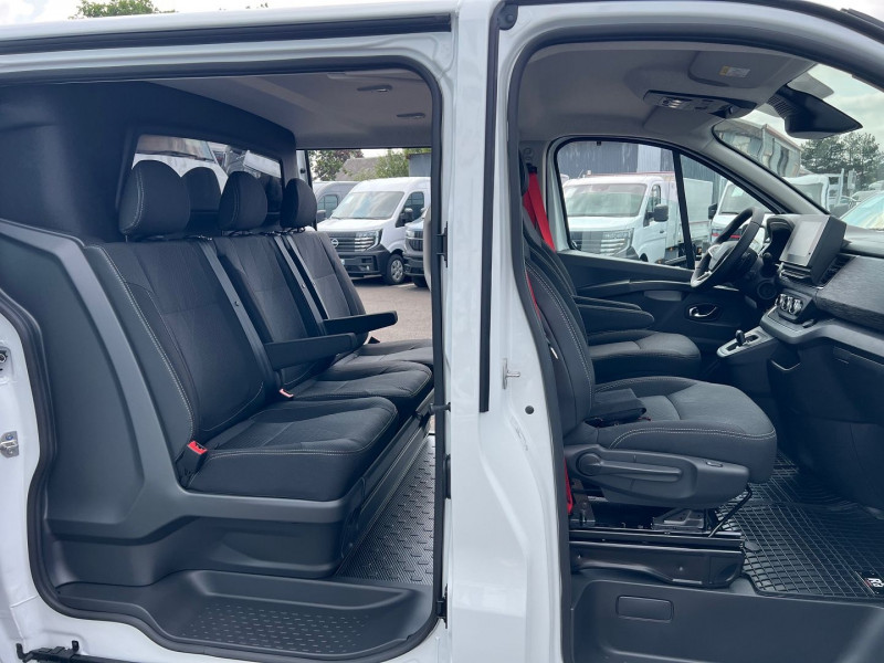 Photo 6 de l'offre de RENAULT TRAFIC NEW 5 PLACES BVA9 170 CV L2H1 EXCLUSIVE + OPTIONS à 46200€ chez Bretagne Utilitaires