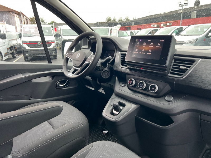 Photo 6 de l'offre de RENAULT TRAFIC COMETE 3T L1H1 170 CV BVA9 EXCLUSIVE + OPTIONS à 41940€ chez Bretagne Utilitaires