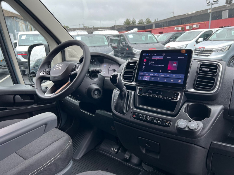 Photo 5 de l'offre de FIAT DUCATO FG L3H2 3.5 MAXI 180CH S&S PACK PREMIUM CONNECT BVA8 à 44940€ chez Bretagne Utilitaires