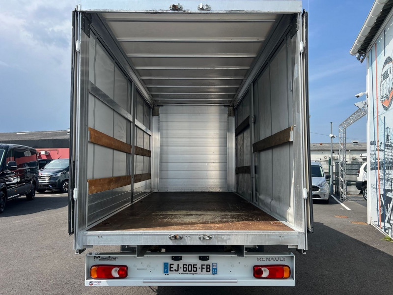 Photo 3 de l'offre de RENAULT MASTER CAISSE TAUTLINER 4M47 F3500 L3 2.3 DCI 110CH CONFORT à 23580€ chez Bretagne Utilitaires