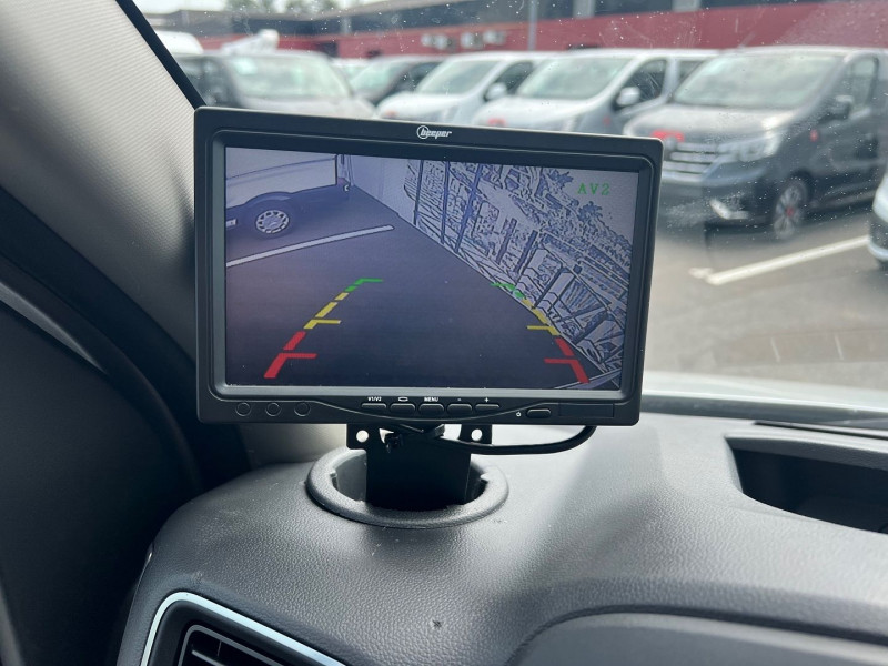 Photo 6 de l'offre de RENAULT MASTER HAYON ELEVATEUR F3500 L2H2 2.3 DCI 135CH ATELIER + OPTIONS à 26340€ chez Bretagne Utilitaires