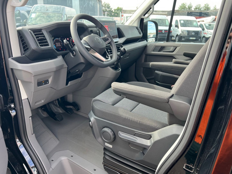 Photo 6 de l'offre de VOLKSWAGEN CRAFTER FG L3H2 2.0 TDI 140CH BUSINESS TRACTION + OPTIONS à 38940€ chez Bretagne Utilitaires