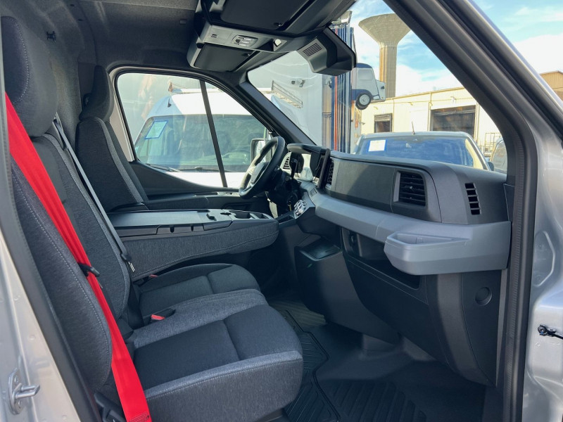 Photo 7 de l'offre de RENAULT MASTER IV FG F3500 L2H2 BVA9 170CH RED EDITION + OPTIONS à 47940€ chez Bretagne Utilitaires