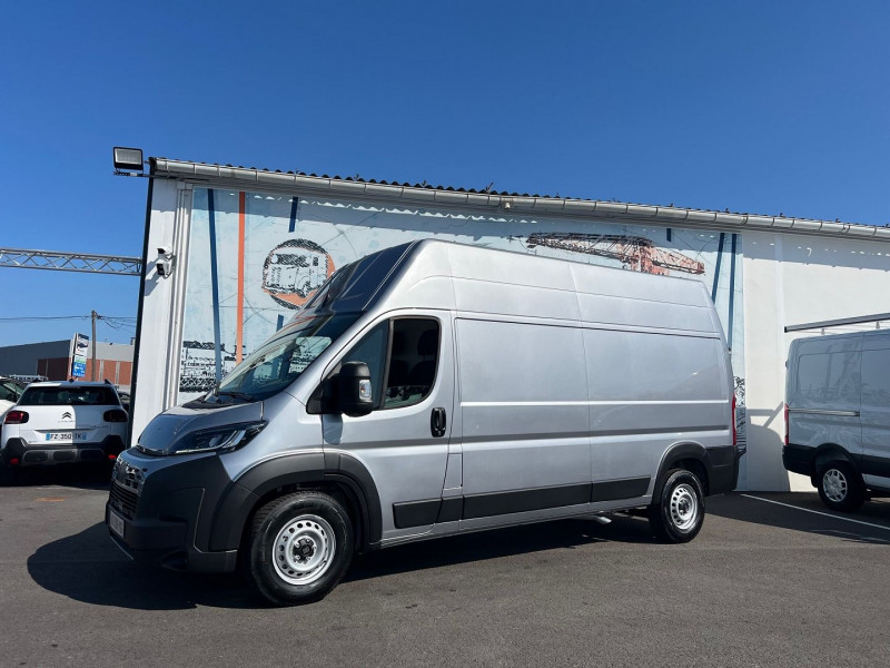 Photo 6 de l'offre de FIAT DUCATO FG L3H3 3.5 MAXI 180CH PACK PREMIUM CONNECT BVA8 à 44340€ chez Bretagne Utilitaires