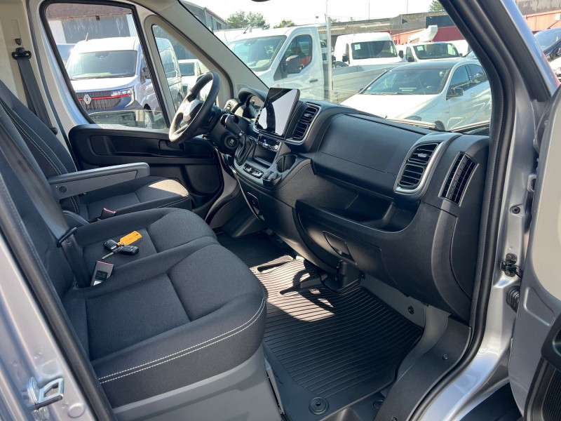 Photo 7 de l'offre de FIAT DUCATO FG L3H3 3.5 MAXI 180CH PACK PREMIUM CONNECT BVA8 à 44340€ chez Bretagne Utilitaires