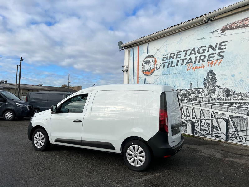 Photo 2 de l'offre de RENAULT KANGOO VAN L1 1.5 BLUE DCI 95CH EXTRA 3 PLACES + OPTIONS à 23340€ chez Bretagne Utilitaires