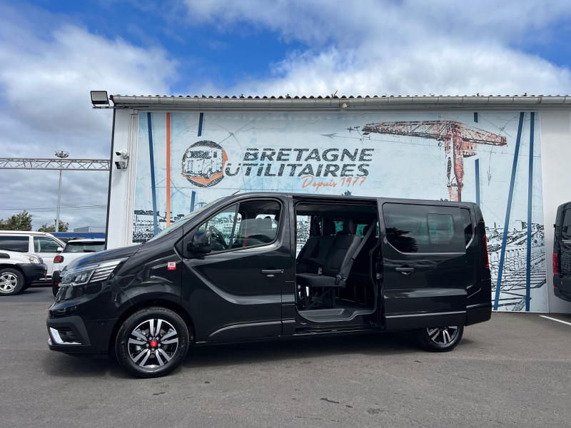 Photo 1 de l'offre de RENAULT TRAFIC III COMBI MINIBUS 9 PLACES L2H1 170CV BVA9 EXCLUSIVE à 46740€ chez Bretagne Utilitaires