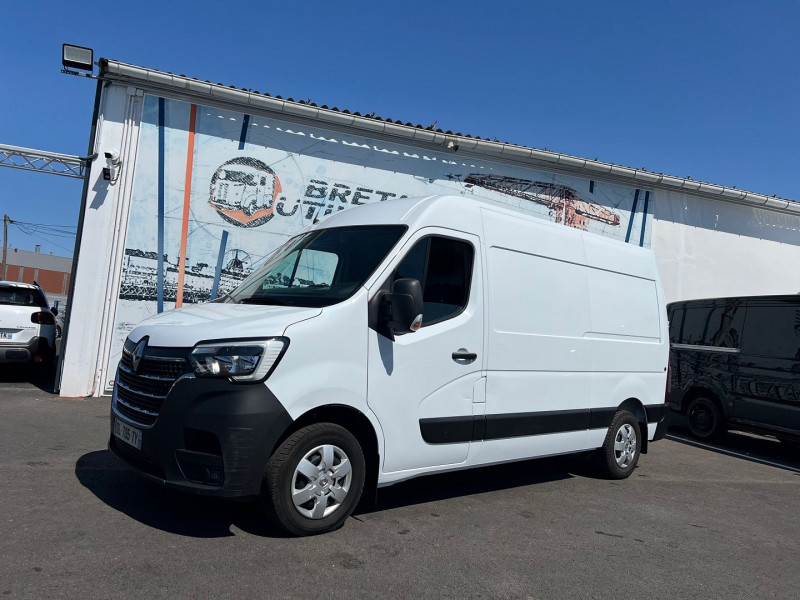 Photo 1 de l'offre de RENAULT MASTER III FG F3500 L2H2 2.3 BLUE DCI 150CH GRAND CONFORT EURO6 + OPTIONS à 20940€ chez Bretagne Utilitaires