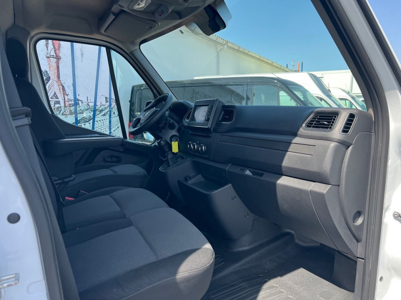 Photo 8 de l'offre de RENAULT MASTER III FG F3500 L2H2 2.3 BLUE DCI 150CH CONFORT EURO6 + OPTIONS à 17940€ chez Bretagne Utilitaires