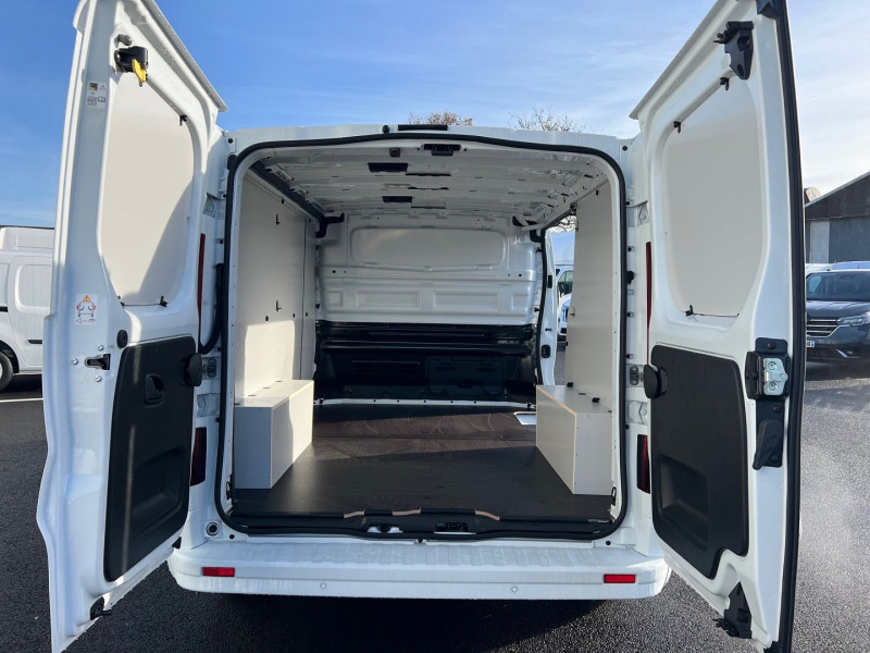 Photo 3 de l'offre de NISSAN PRIMASTAR FG L1H1 2T8 2.0 DCI 150CH TEKNA BVA9 EURO6E GSR2B + ATTELAGE à 39540€ chez Bretagne Utilitaires