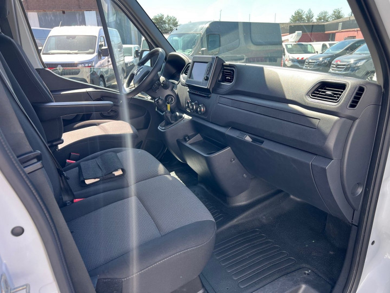 Photo 7 de l'offre de RENAULT MASTER III FG F3500 L2H2 2.3 BLUE DCI 150CH GRAND CONFORT EURO6 + OPTIONS à 20940€ chez Bretagne Utilitaires
