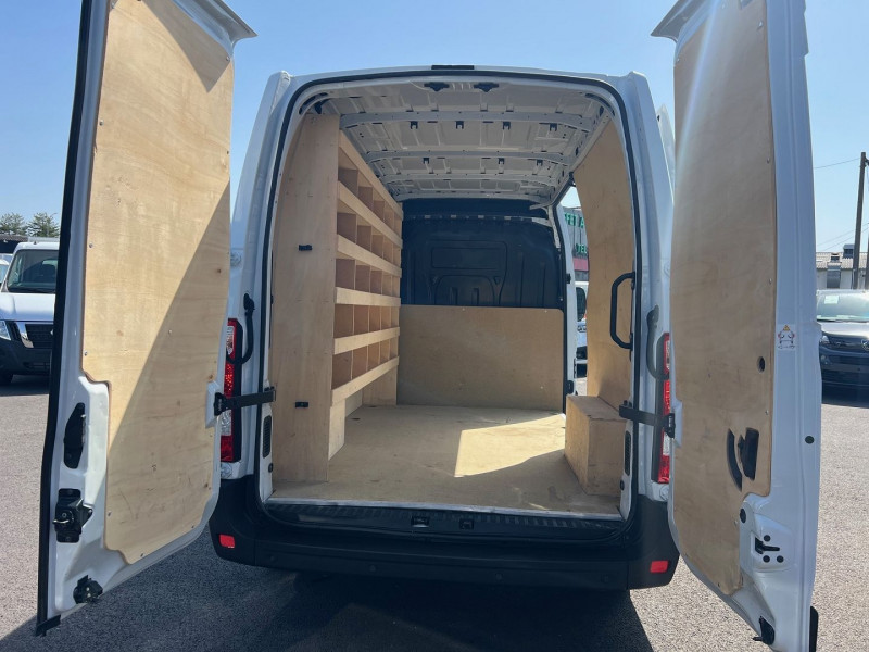 Photo 2 de l'offre de RENAULT MASTER III FG F3500 L2H2 2.3 BLUE DCI 150CH CONFORT EURO6 + OPTIONS à 17940€ chez Bretagne Utilitaires