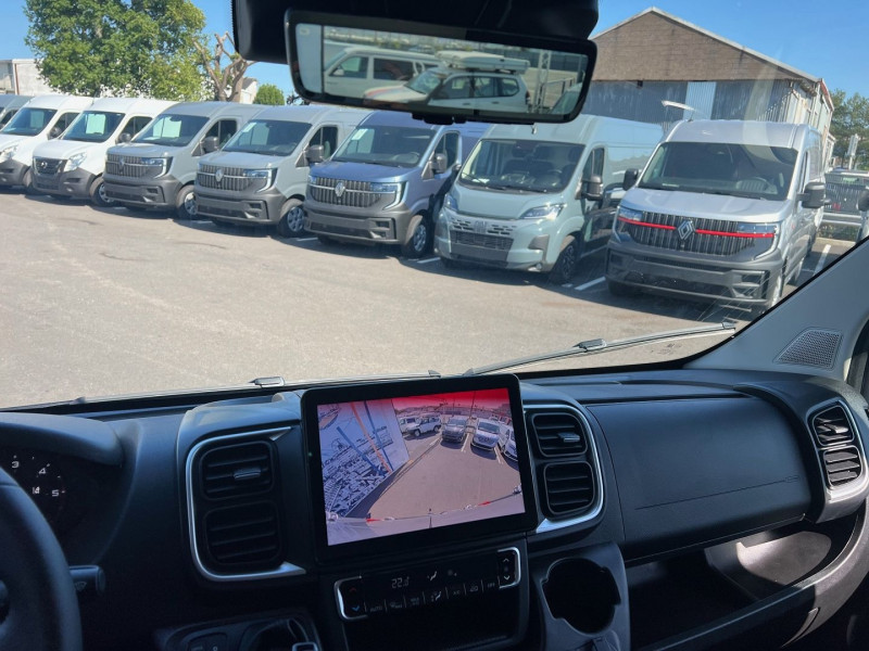 Photo 4 de l'offre de FIAT DUCATO FG MH2 - L2H2 3.5 MAXI 180CH S&S PACK PREMIUM CONNECT BVA8 à 43740€ chez Bretagne Utilitaires