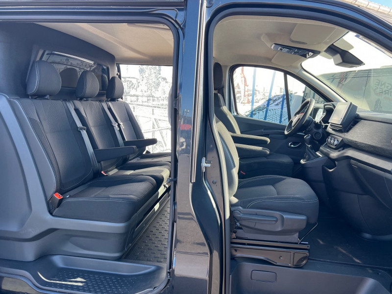 Photo 7 de l'offre de RENAULT TRAFIC 5 PLACES L1H1 3T 2.0 BLUE DCI 170CH CAB APPRO GRAND CONFORT EDC à 34740€ chez Bretagne Utilitaires