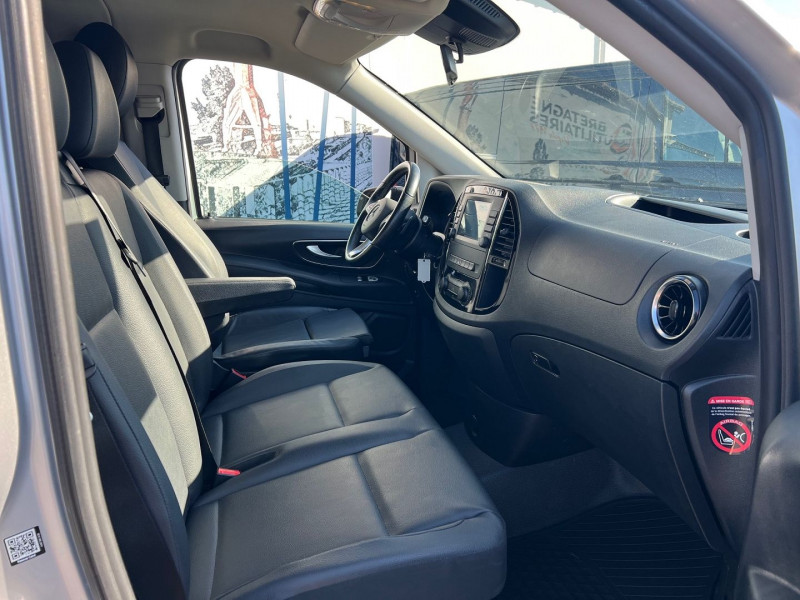 Photo 5 de l'offre de MERCEDES-BENZ VITO 4X4 119 CDI MIXTO 6 PLACES EXTRA-LONG PRO 9G-TRONIC + OPTIONS à 44340€ chez Bretagne Utilitaires