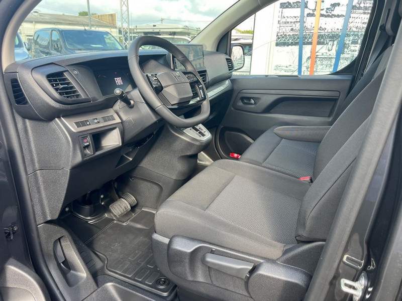 Photo 8 de l'offre de FIAT SCUDO 6PL M 2.0 BLUEHDI 180CH S&S PACK PREMIUM CONNECT EAT8 à 39900€ chez Bretagne Utilitaires