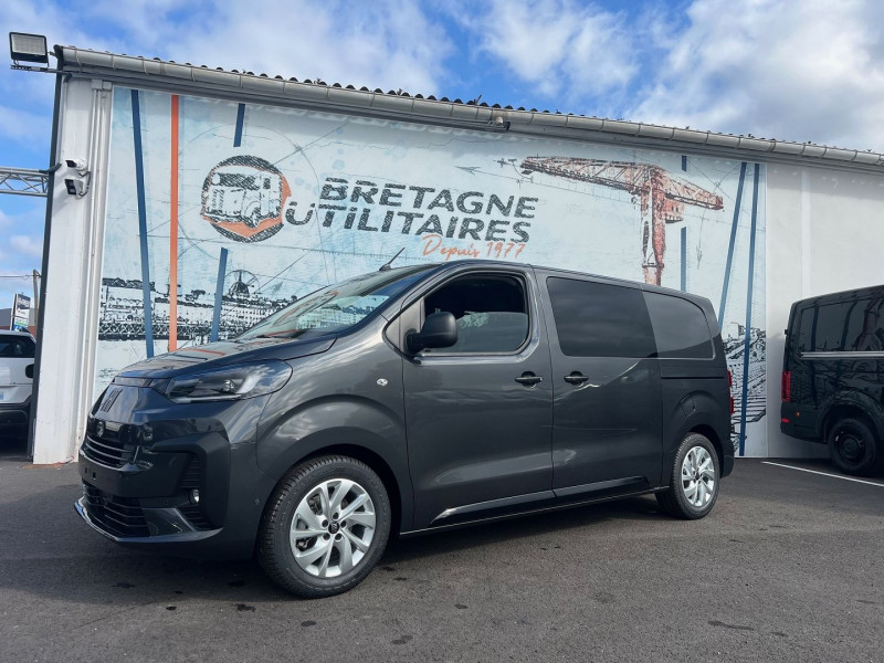 Photo 1 de l'offre de FIAT SCUDO 6PL M 2.0 BLUEHDI 180CH S&S PACK PREMIUM CONNECT EAT8 à 39900€ chez Bretagne Utilitaires