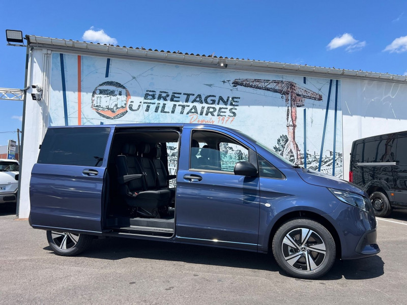 Photo 1 de l'offre de MERCEDES-BENZ VITO 4X4 119 CDI MIXTO COMPACT SELECT PROPULSION 9G-TRONIC à 70740€ chez Bretagne Utilitaires