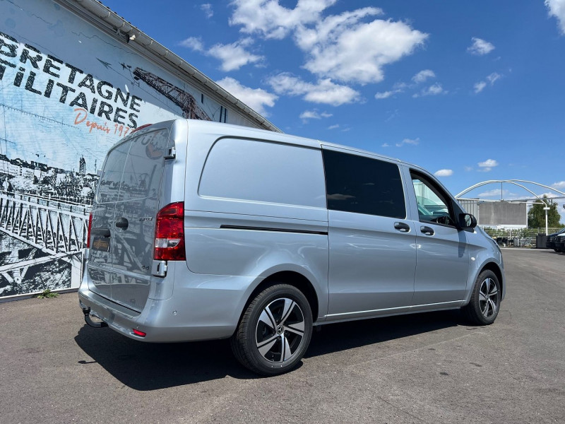 Photo 3 de l'offre de MERCEDES-BENZ VITO 4X4 119 CDI MIXTO 6PL LONG SELECT 9G-TRONIC à 70740€ chez Bretagne Utilitaires