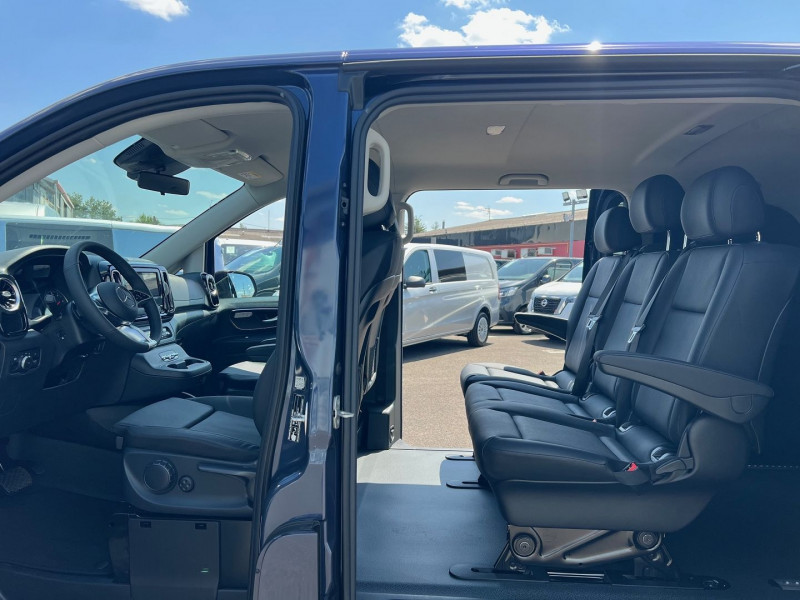 Photo 6 de l'offre de MERCEDES-BENZ VITO 4X4 119 CDI MIXTO COMPACT SELECT PROPULSION 9G-TRONIC à 70740€ chez Bretagne Utilitaires
