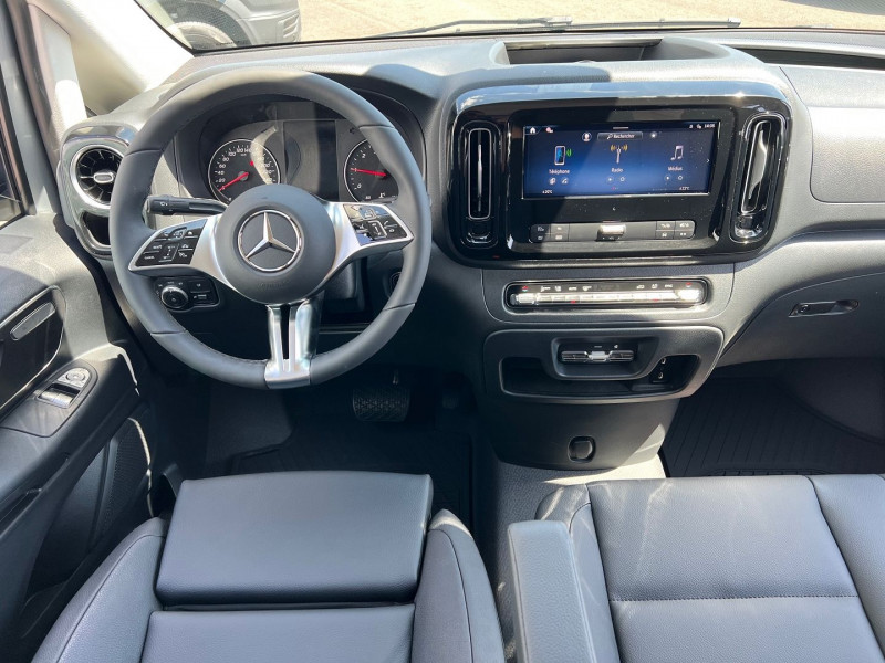 Photo 5 de l'offre de MERCEDES-BENZ VITO 4X4 119 CDI MIXTO 6PL LONG SELECT 9G-TRONIC à 70740€ chez Bretagne Utilitaires
