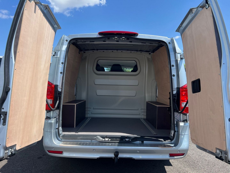 Photo 7 de l'offre de MERCEDES-BENZ VITO 4X4 119 CDI MIXTO 6PL LONG SELECT 9G-TRONIC à 70740€ chez Bretagne Utilitaires