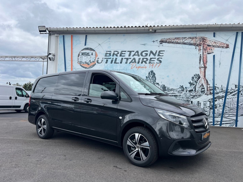 Photo 2 de l'offre de MERCEDES-BENZ VITO 4X4 119 CDI MIXTO LONG SELECT 9G-TRONIC à 71940€ chez Bretagne Utilitaires