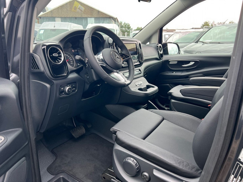 Photo 4 de l'offre de MERCEDES-BENZ VITO 4X4 119 CDI MIXTO LONG SELECT 9G-TRONIC à 71940€ chez Bretagne Utilitaires